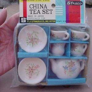 VINTAGE STRACO CHILDS MINATURE CERAMIC TEA SET